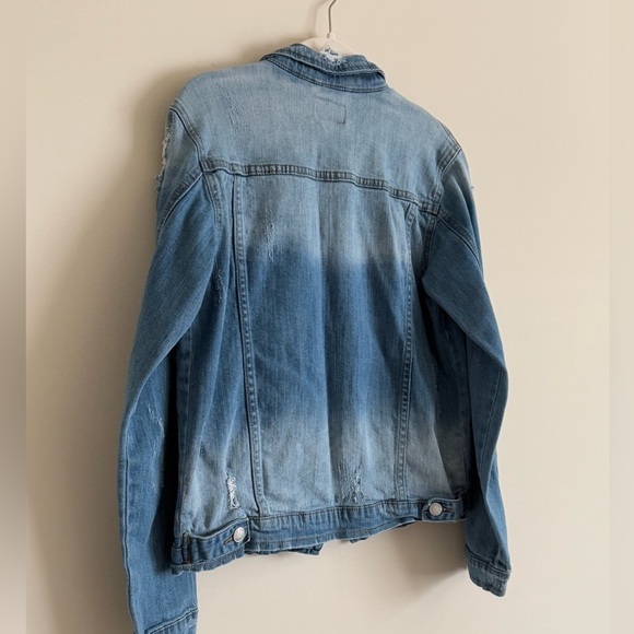 Judy Blue Distressed Denim Jacket Size Medium - Picture 6 of 9